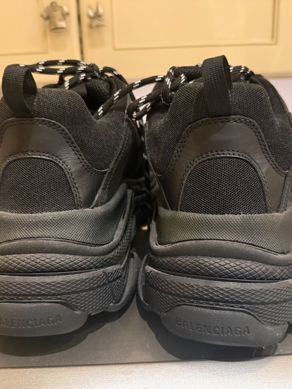 Balenciaga Triple S mens 45 black Designer Shoes - Picture 3 of 5